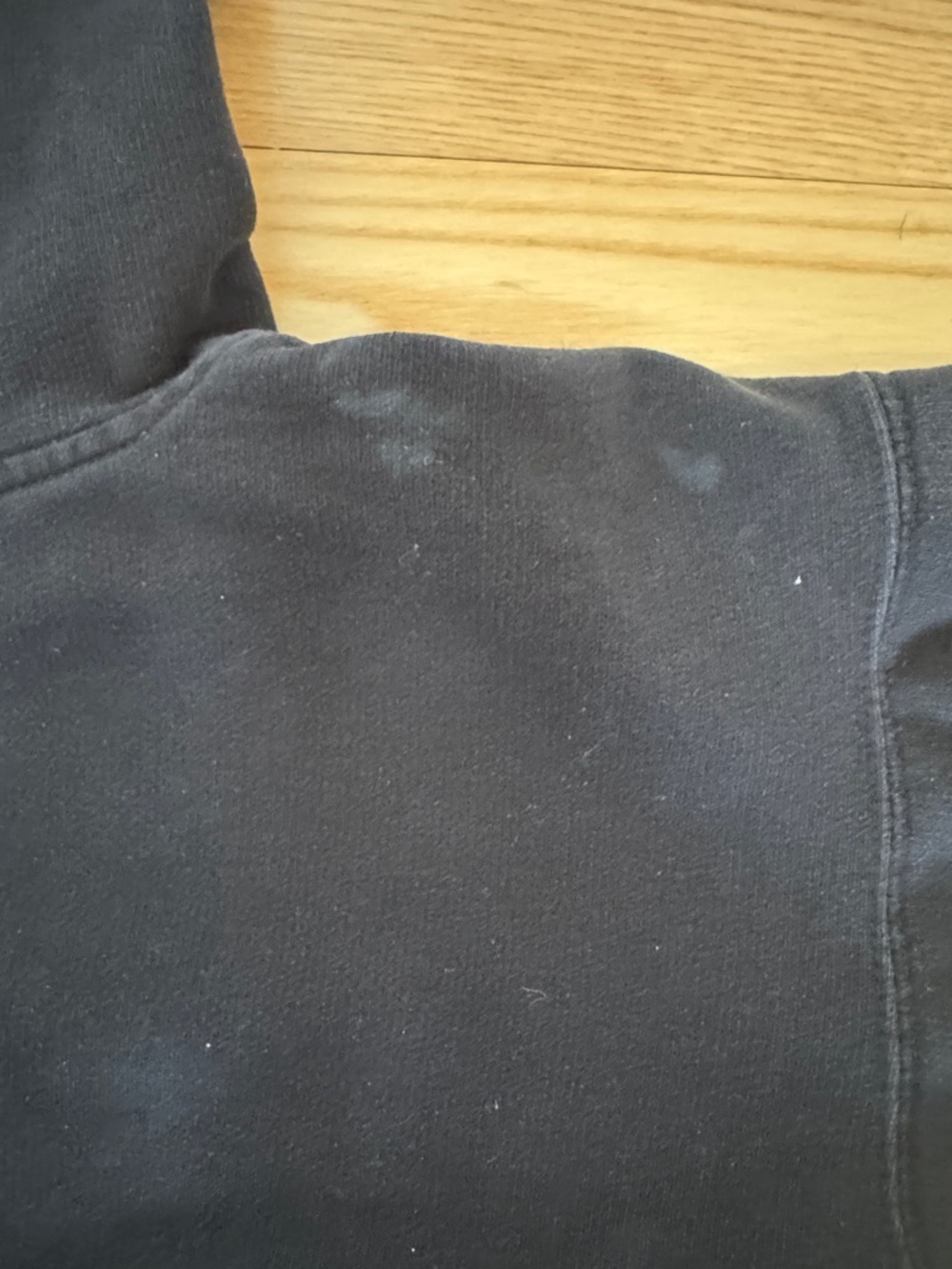 UConn Hoodie MV Sport Small Black Shamrock NCAA Pullover Distressed - Picture 9 of 13
